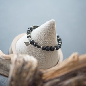 Bracelet Haumea en pierres naturelle d'Obsidienne Noire pour femme. kam & Leon