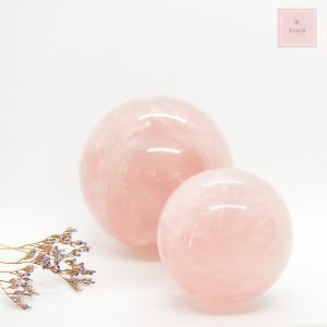 sphere de quartz rose etoilée de madagascar de qualité