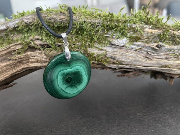 pendentif en pierre de malachite naturelle et cordon avec fermoire en argent